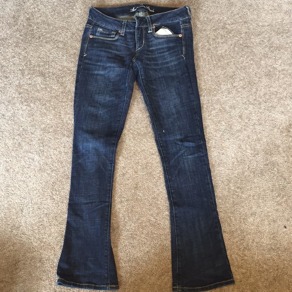 American Eagle dark blue jeans